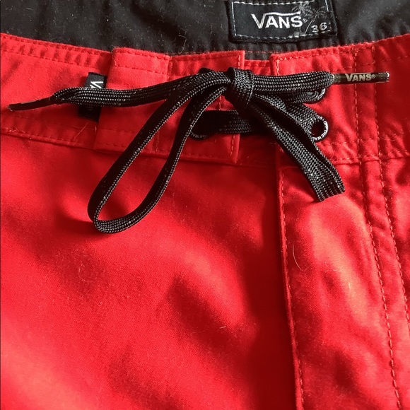 Men’s Van Red Board Shorts Size 36. - Picture 4 of 5